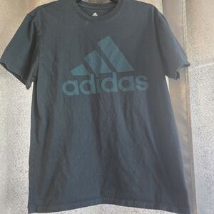 Adidas Men's Dark Blue Tee Size Med